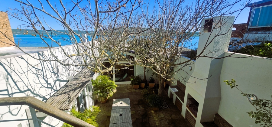 3 Bedroom Property for Sale in Middedorp Western Cape